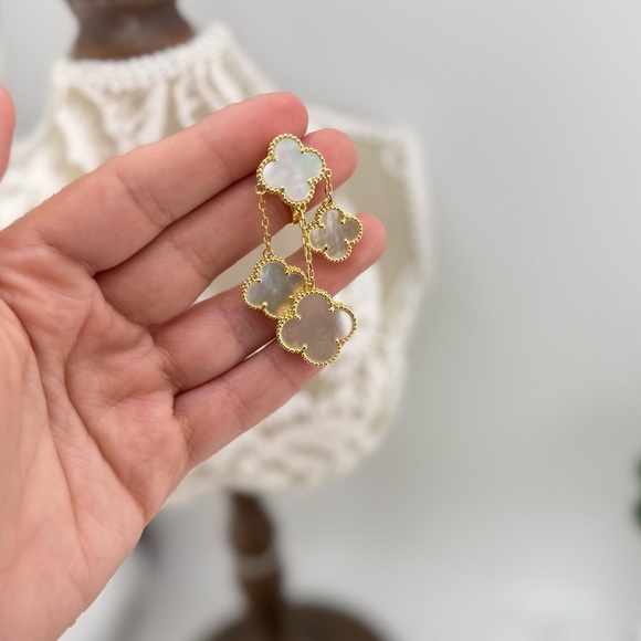 Lucky Alhambra 4-Motif Drop Earrings – Mother of Pearl with Logo - Picture 8 of 13